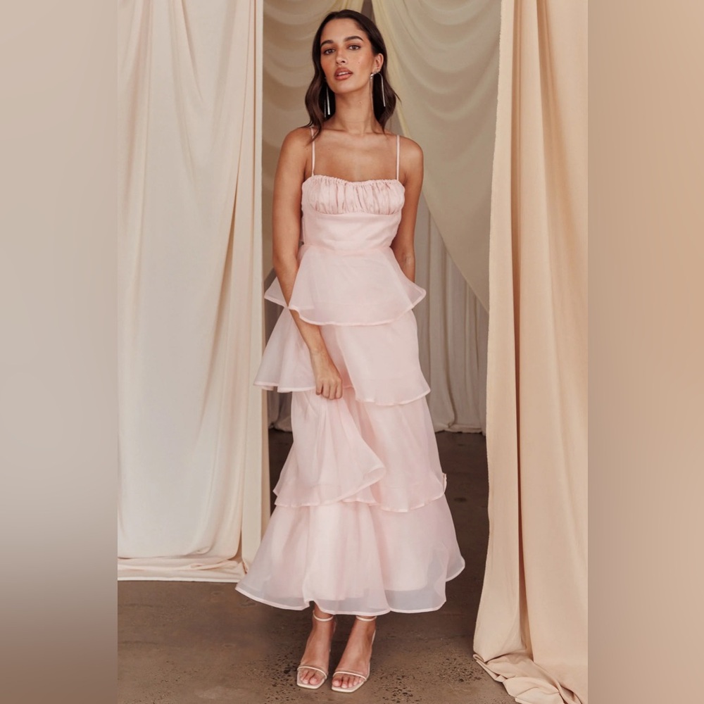 Provence Bloom Tiered Midi Dress in Pink Blush - Selfie Leslie (New)